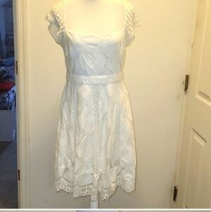 Foxiedox Lace Embroidery Sleeveless, dress size, large Elegant modest